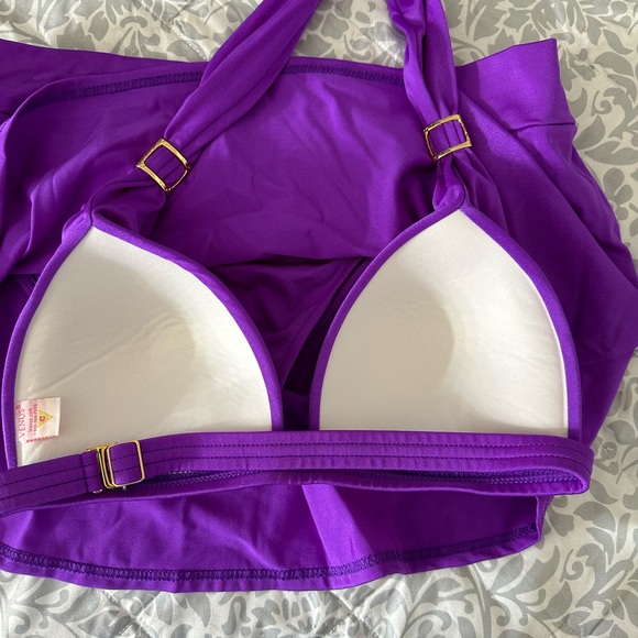 Venus swimsuit purple bottoms 10 top C - Picture 4 of 5